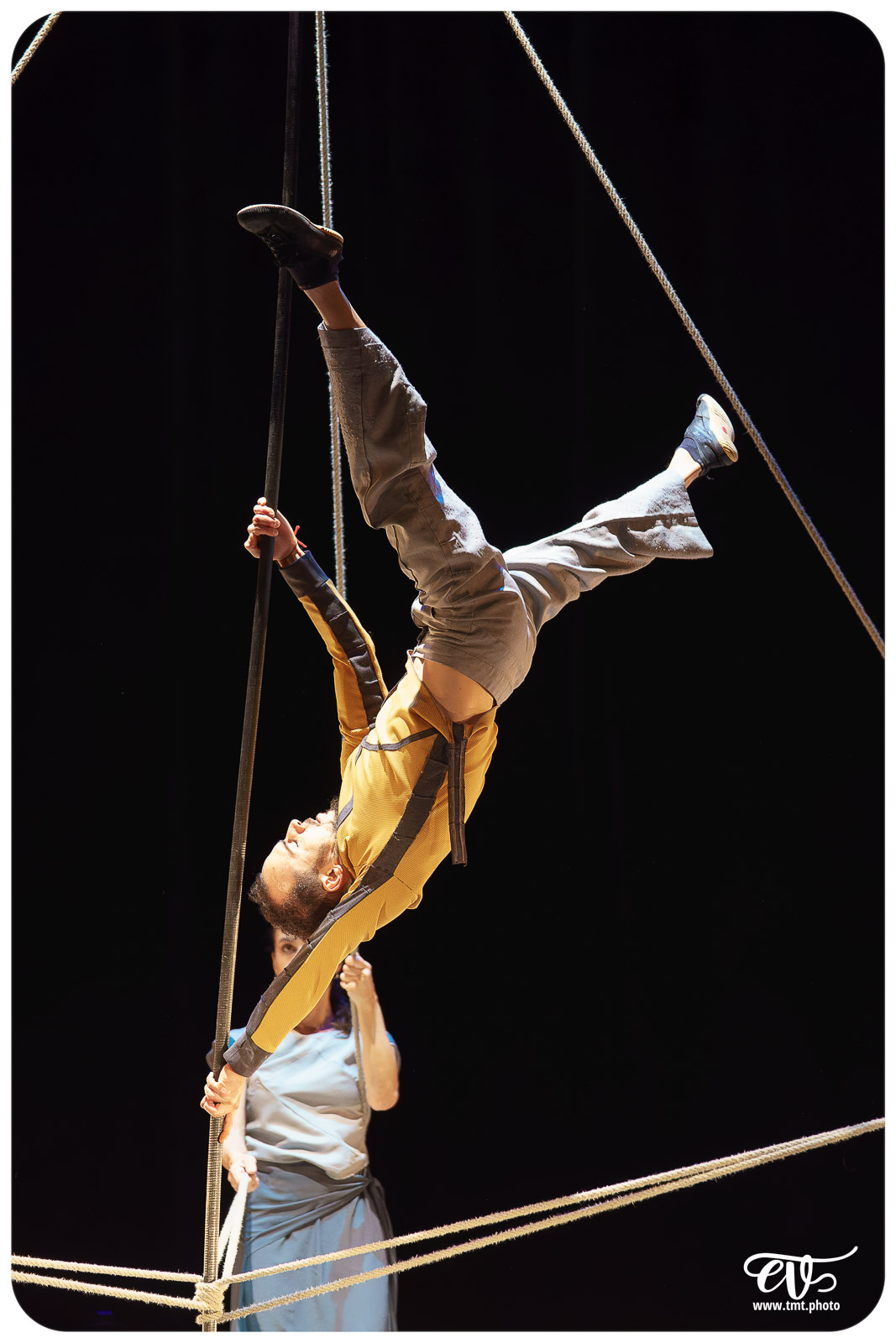 ESENCIAL (VAIVEN CIRCO)